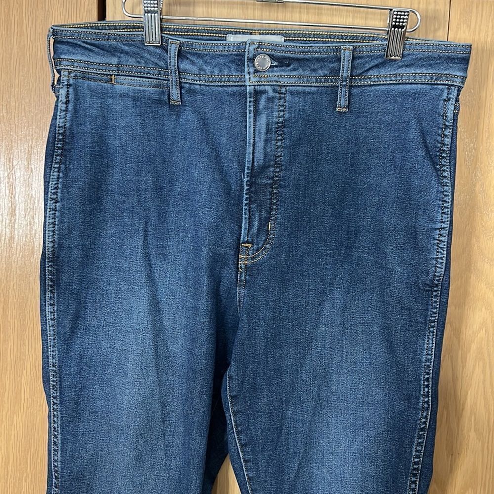 Everlane Way High Skinny Jeans - Picture 3 of 11